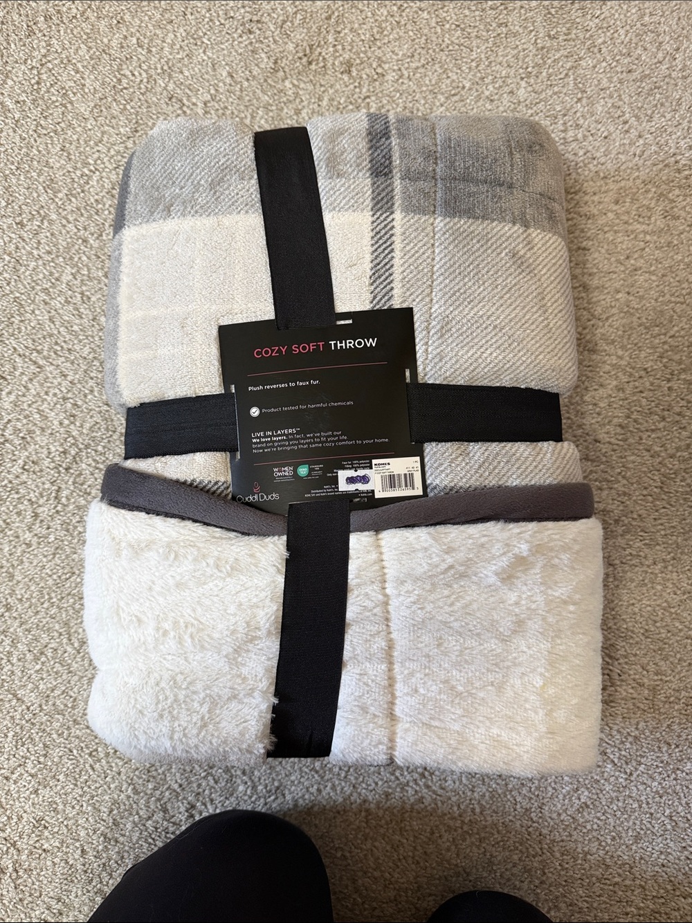 Cuddl Duds Reversible Plush Throw - Cream & Gray Plaid - Picture 2 of 2